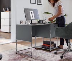 Kovový písací stôl »CN3« s výklopnými dvierkami, sivý