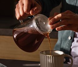 Sklenená kanvica na kávu