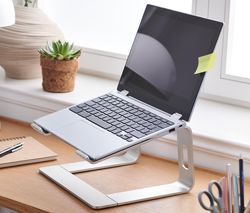 Stojan na laptop
