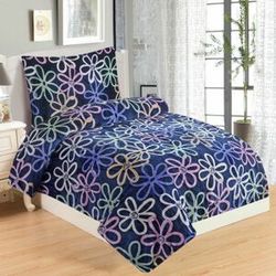 Mikroplyšové posteľné obliečky - kvety Mona, 140x200 cm