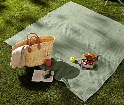 Deka na piknik z mušelínu