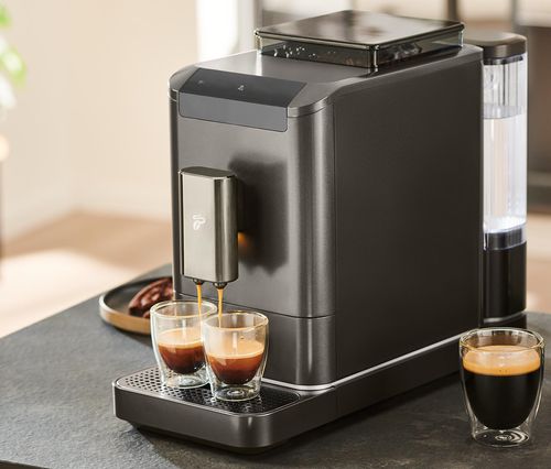 Plnoautomatický kávovar Tchibo „Esperto2 Caffè“, tmavý chrómový + 1 kg kávy Barista pre držiteľov TchiboCard*