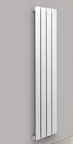 Vertikálny radiátor, stredové pripojenie, 1600 x 300 x 52 mm
